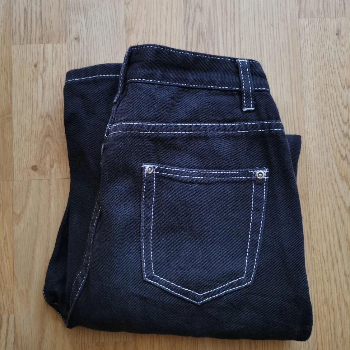 Svarta byxor från pretty little things - 92