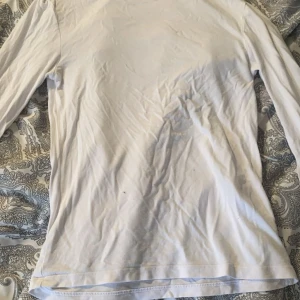 Tajt tröja - En tajt tröja från lager, liknar Intimissmi! Hör av er vid fler frågor💘