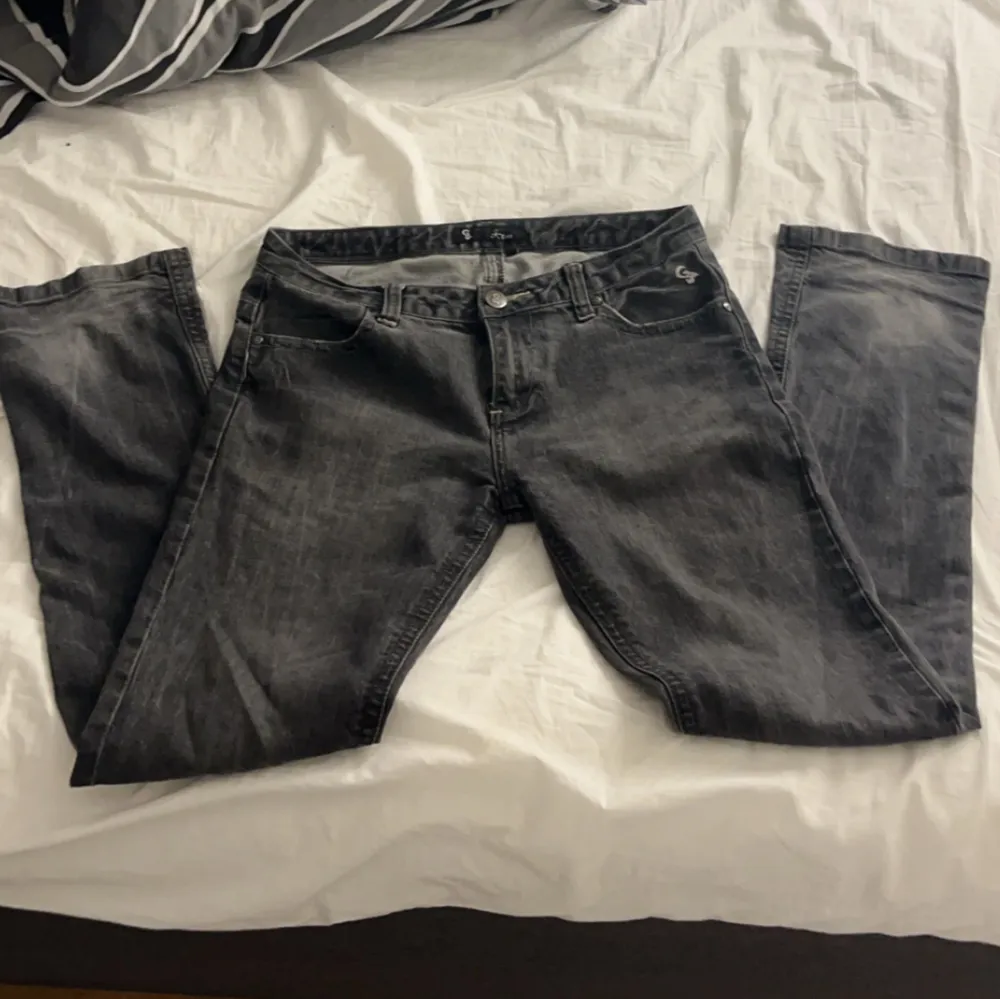Jätte fina lågmidjade jeans som inte kommer till användning pris kan diskuteras köpta för 700. Jeans & Byxor.