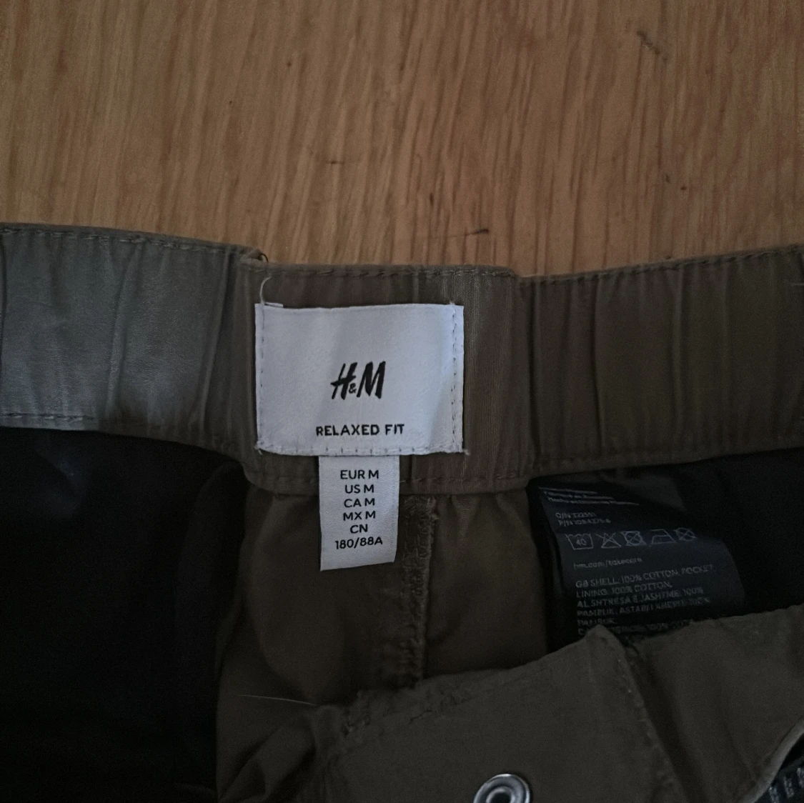 Grön ish cargo byxor - 90