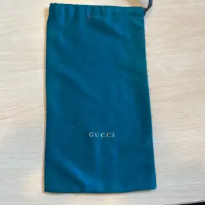 Gucci påse mörk grön 9/10 skick