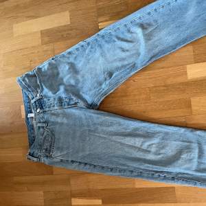 Weekday jeans Modell space. Bra skick. Nypris 500