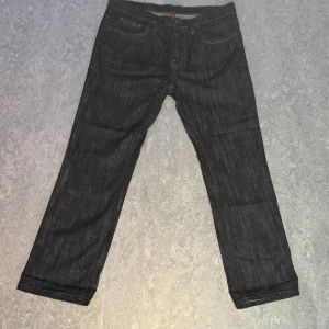 Denim Co Jeans - Sköna jeans med feeet wash!  Waist 38 men sitter som 36-38!