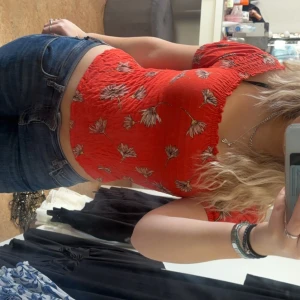 Somrig topp - Super fin topp, köpt utomlands så finns inte att köpa längre