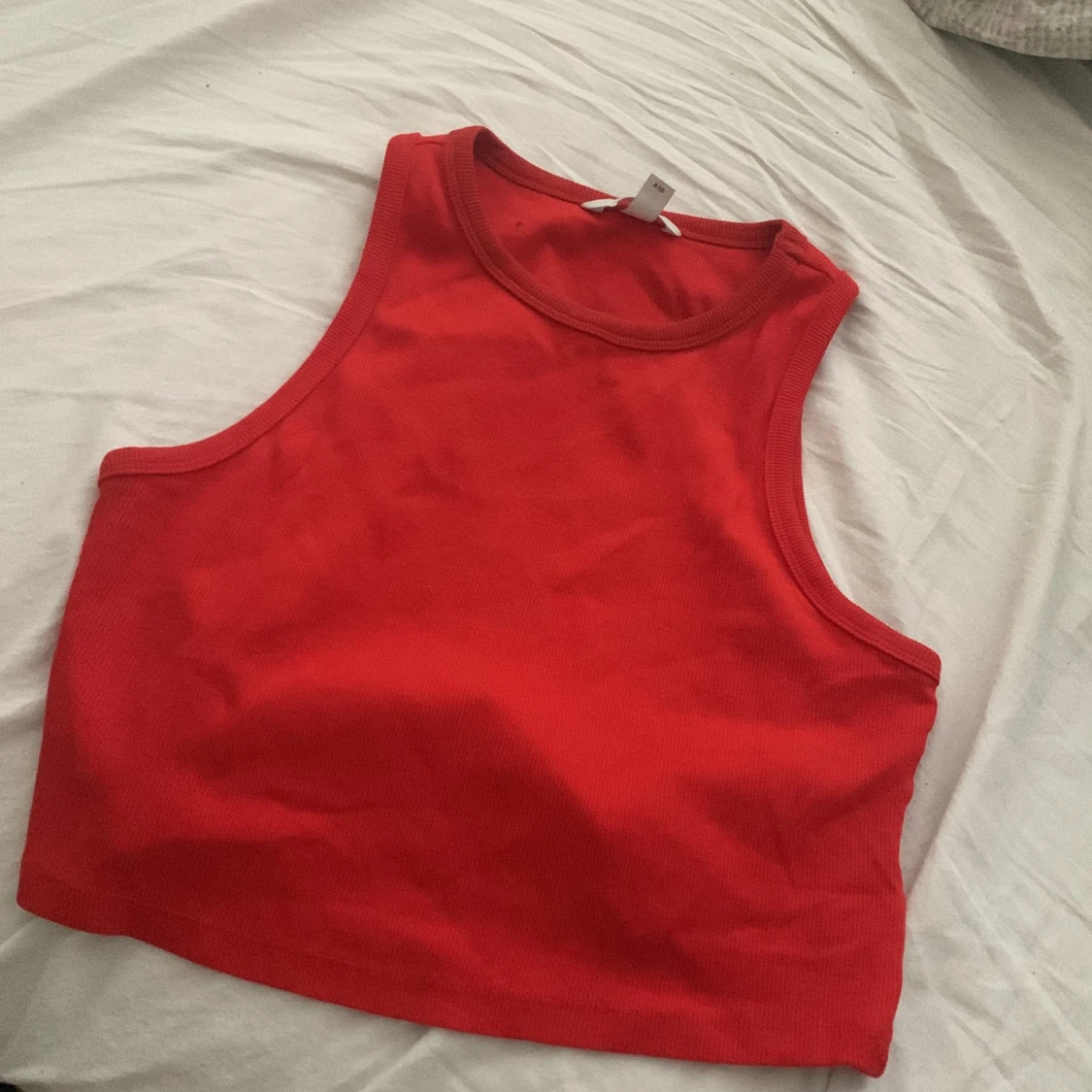 Röd ribbad topp