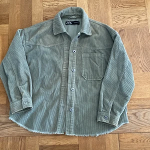 Zara overshirt - Knappt använd. Som ny. 
