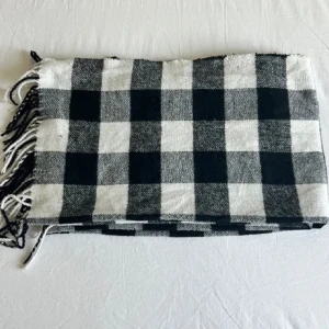 Rutig halsduk  - 50kr + frakt