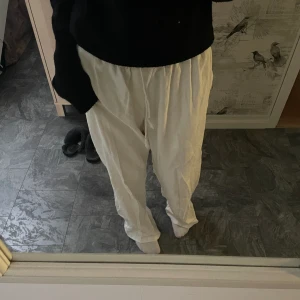 Linnebyxor - Superfina linnebyxor från Brandy Melville. Bra skick. Skriv privat om du har någon fråga🩷