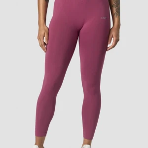 ICIW tights - Färgen på hemsidan är aningen skev, så den på mina tights stämmer mer. Bra skick. Nypris 599kr.