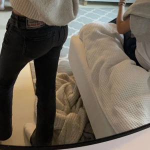 Diesel bootcut jeans  - Diesel 1969 D-EBBEY - Jeans bootcut! Orginalpris 1 495kr❤️ Använt skick och inga defekter, skriv för bilder på minsta defekter❤️Pris kan diskuteras 😘