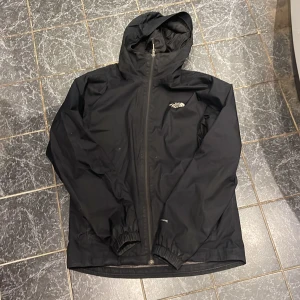 The North Face Jacka - The North Face jacka, vind jacka till höst/vår Storlek S