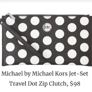 Michael Kors travel zip clutch - Michael Kors Jet Set Travel Zip Clutch. Helt ny oanvänd med yttre och inre emballage (plast) kvar. 