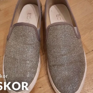 Skor - Skor som är använda fåtal gånger  