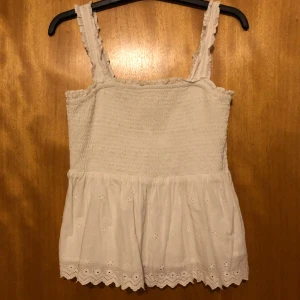 Sommar linne - Sött linne Står xl men skulle säga  att den passar som s-m