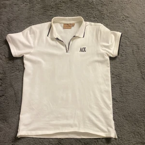 Armani exchange half zip tröja - Jätte fin Armani tröja helt sprillans ny  Pris kan diskuteras