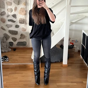Zara jeans - Jeans från Zara. Skinny modell perfekta att ha under boots ⚡️