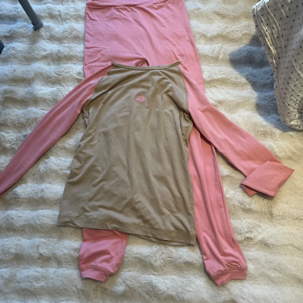 150/160,lager 157,rosa byxor,rosa och Beige tröja,varma. Övrigt.