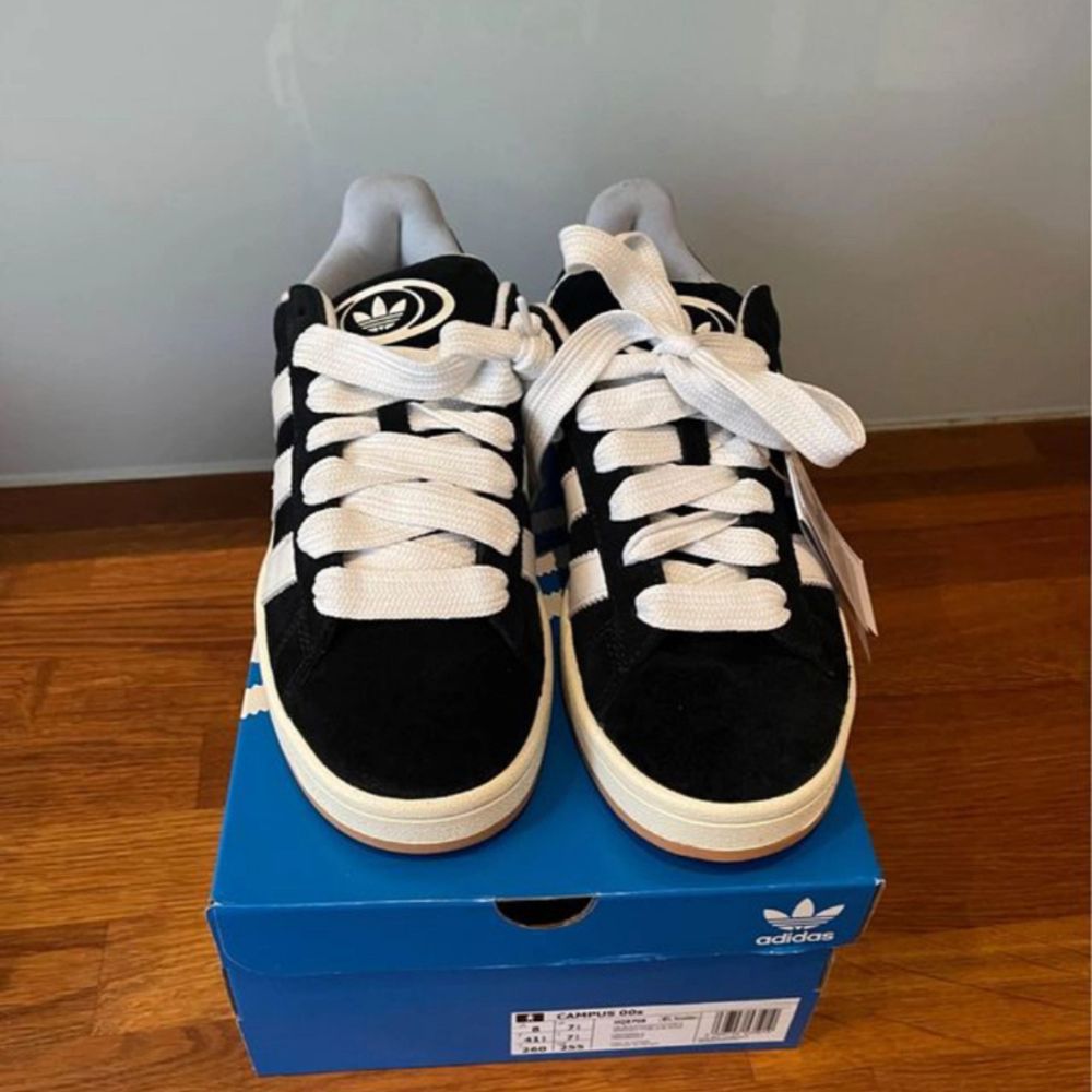 Svart Adidas campus 00s Adidas Plick Second Hand