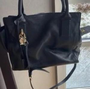 Väska - Helt oanvänd 