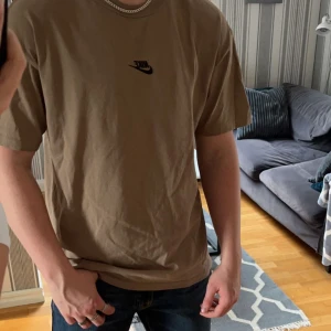 Nike t-shirt - Jättebra skick, nästan helt ny, storlek M