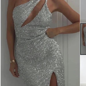 Nakd paljettklänning  - Aldrig använd superfin till bal eller annan tillställning💕finns inte längre på hemsidan säljer då jag hittat en annan klänning