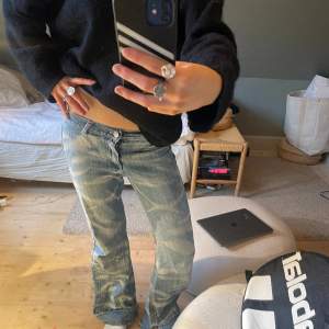 Super colla jeans köpta secondhand med möbster ❤️