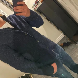 Stickad Massimo Dutti Kofta - Skick 9/10✅ Riktigt skön och snygg passar till allt  S/M