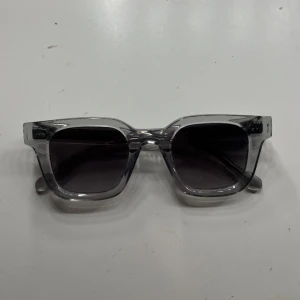 Chimis glasögon herr  - Glasögonen är i nyskick, dem är använda ca 5 gånger och har inga skader.