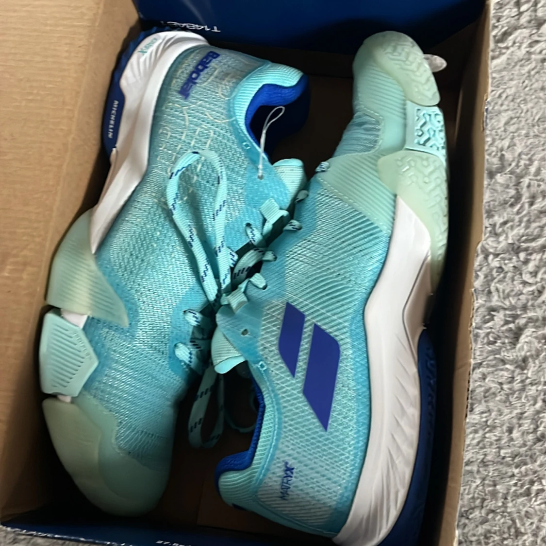 Paddel skor från bobbat