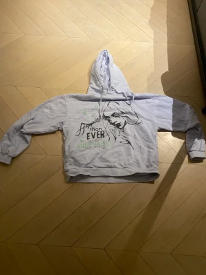  Billie Eilish Hoodie -  har inte haft så länge väldigt bra skick  💋