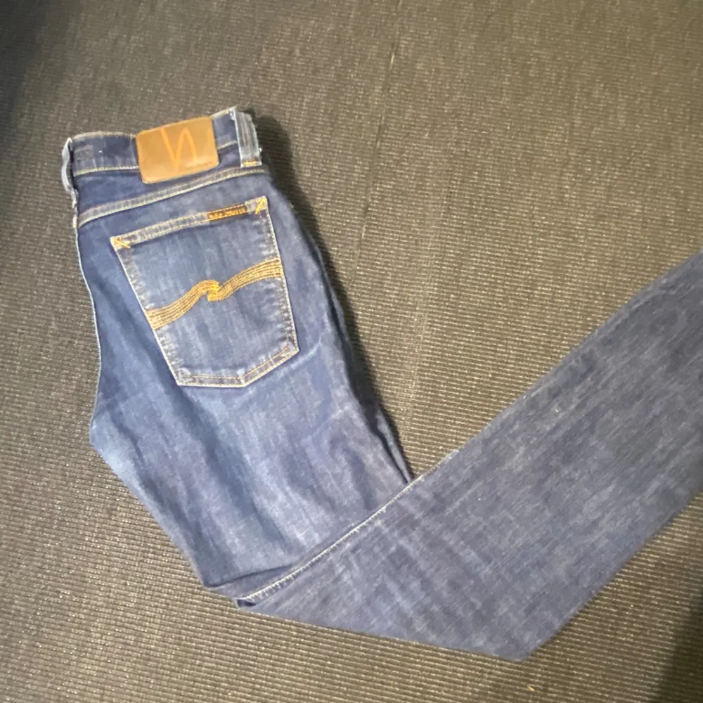 Ett par nästan helt nya nudie jeans  Bra skick  Priset är inte heöt bestämt   . Jeans & Byxor.