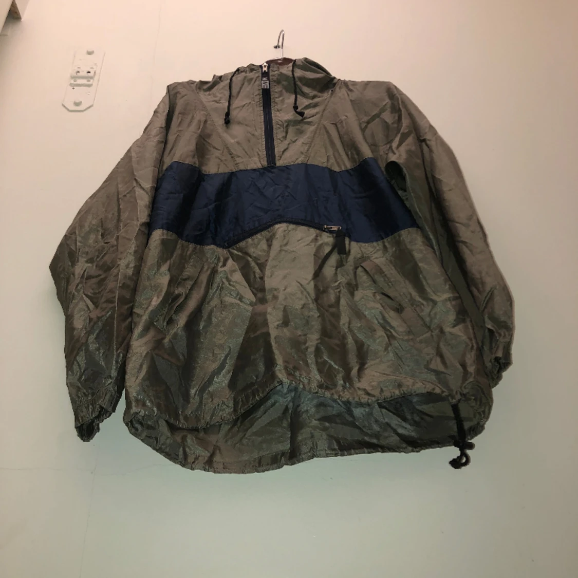 windbreaker 
