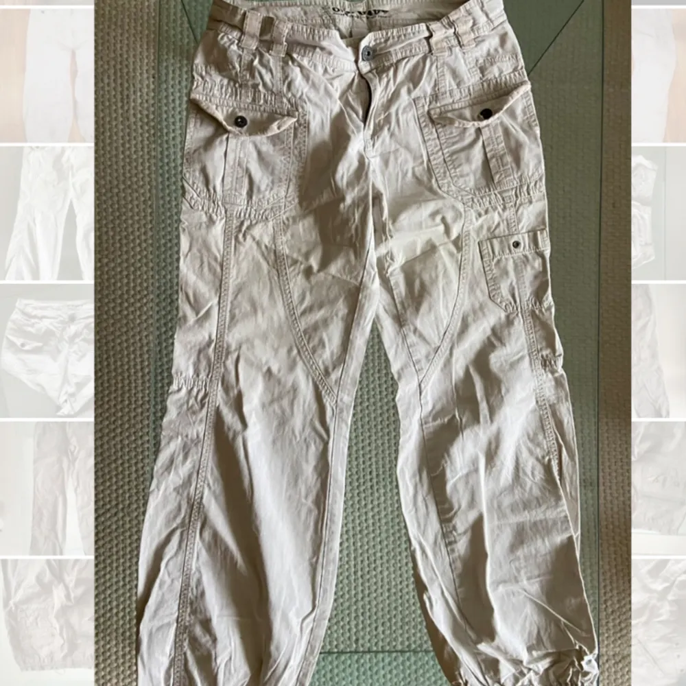 Superfina vintage i bra skick utan några synliga defekter. Storlek Medium men passar men liten i storleken!. Jeans & Byxor.