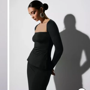 Nelly topp - Topp från nelly i nyskick Nypris 349kr Använd 1 gång 