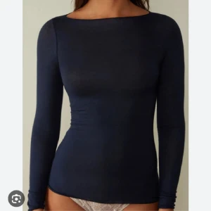 Intimissimi tröja - Mörkblå intimissimi tröja💘