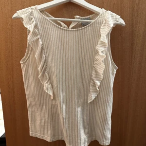 Randig volang blus - Fin topp i toppen skick.