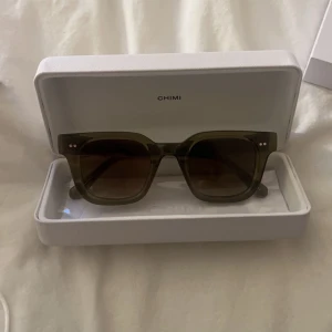 Chimi 04 grön  - Säljer dessa helt oanvända chimis i modellen 04 i grön! Hör av dig för fler bilder och vid intresse