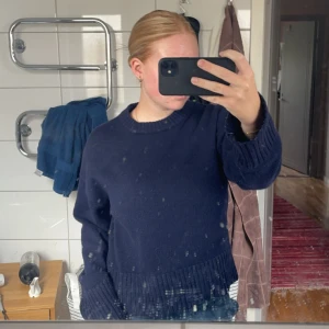 Tjocktröja  - Tjocktröja från hm. Så sjukt snygg o välanvänd, är i gott skick köpt för 450