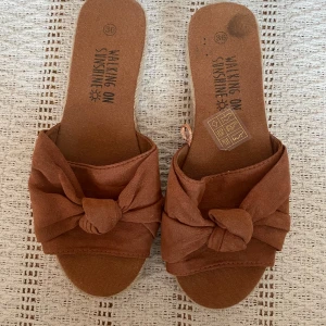 Fina Espadrillos sandaler - Aldrig använda   Storlek 36 men passar även 35