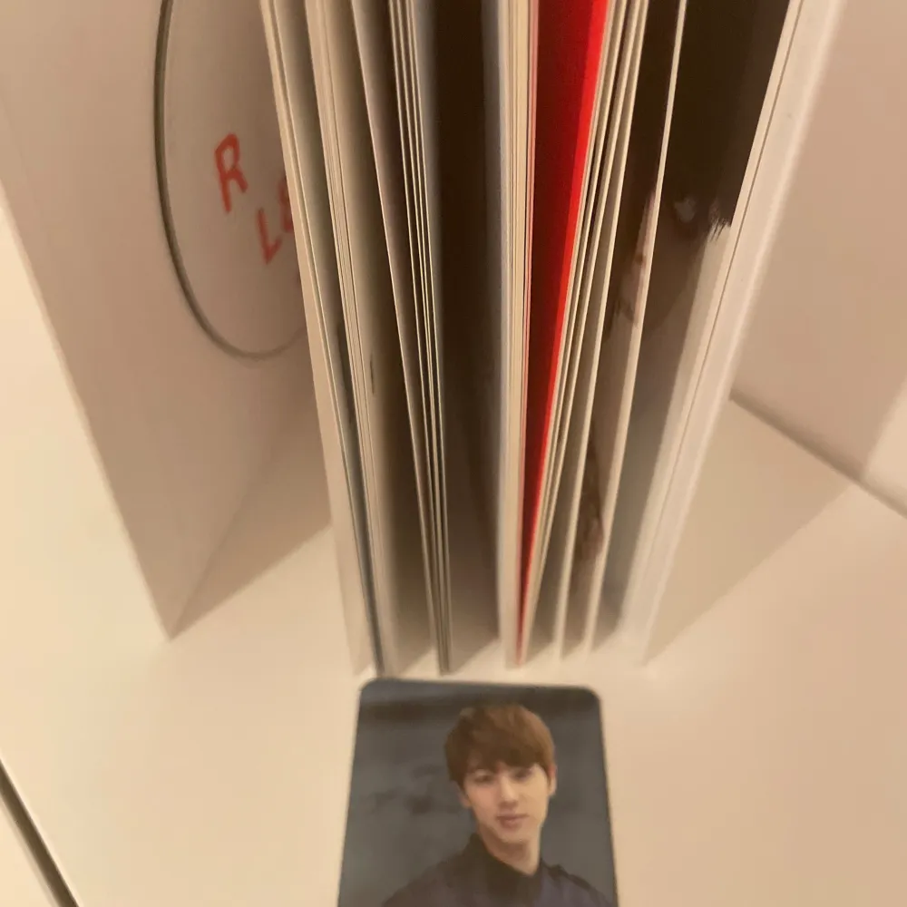 Bts album med photo card . Övrigt.