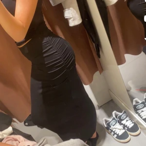 Gina lång kjol - Svart lång kjol,från Gina priset från början var 299kr