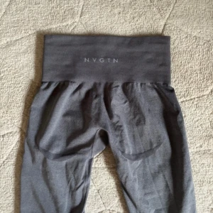 Nvgtn tights - Använda en gång så i nyskick, köpta för 599kr+frakt. Brukar ha XS i tights 🌸
