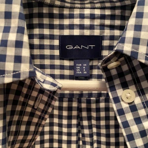 GANT skjorta - använt ett par gånger  Ord pris 1200kr Pris kan diskuteras 