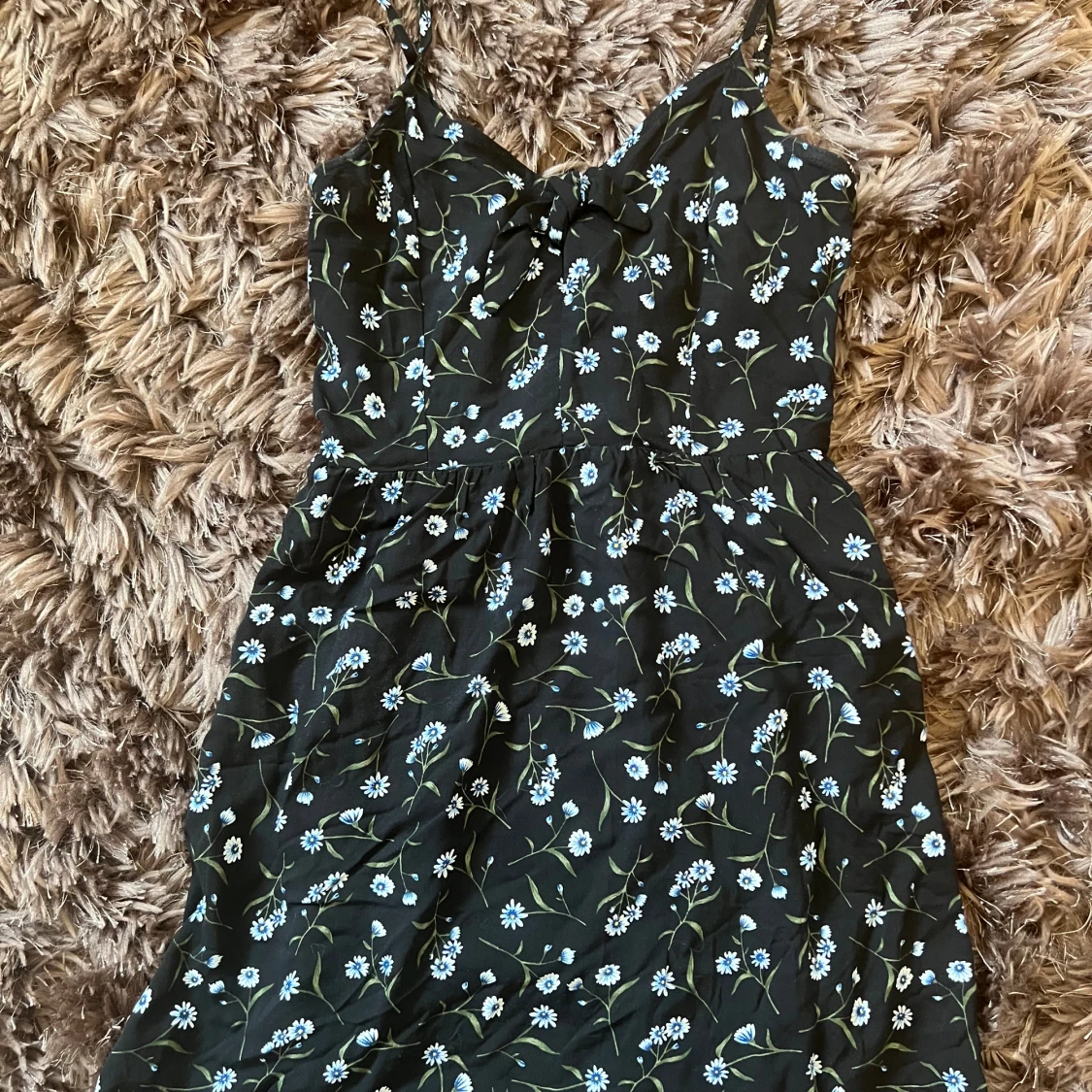 Supergullig klänning - 90