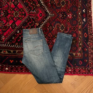 G-star raw jeans  - Säljer ett par as feta slim fit jeans. De är för stora på mig, därför säljer jag dem.