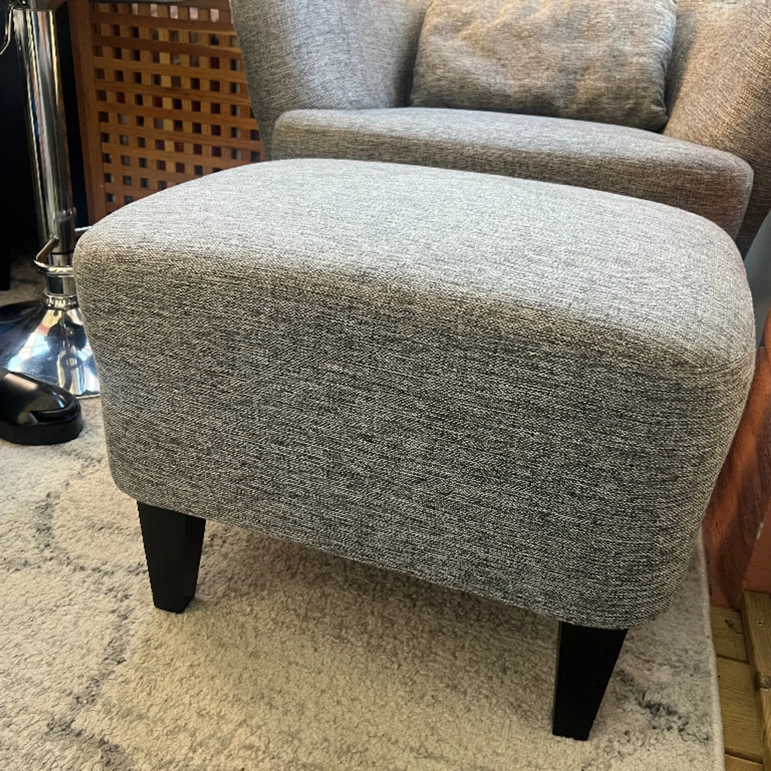 Fåtölj med fotpall - 90