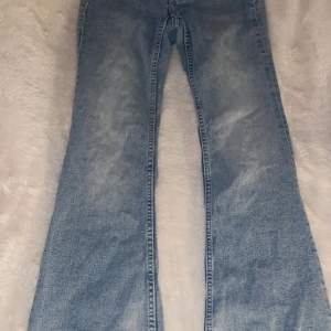 Super bra skick H&M jeans använt kanske 20 gånger köparen står för frakten. Pris kan diskuteras.