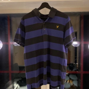 Lyle scott piké  - Lyle scott piké stl xxl, passar mer som large. Något urtvättad🙄