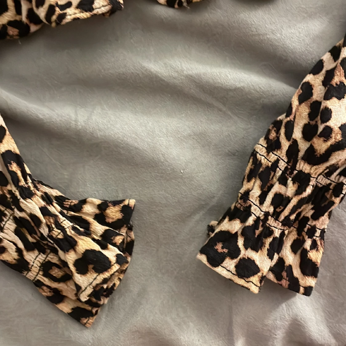 Leopard mönstrad topp - 90