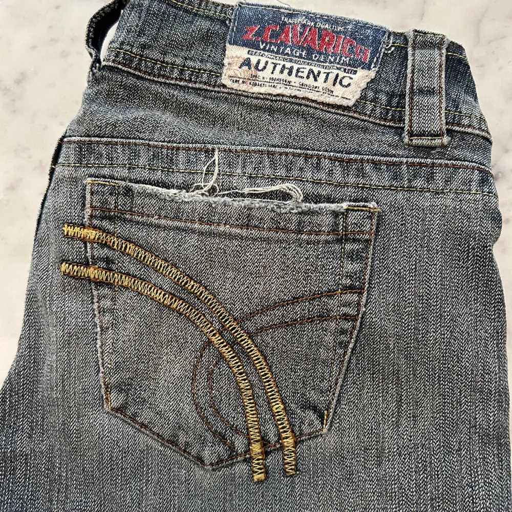 Låg midjade, flare/bootcut. Vintage. Köpta för 500kr. Jeans & Byxor.